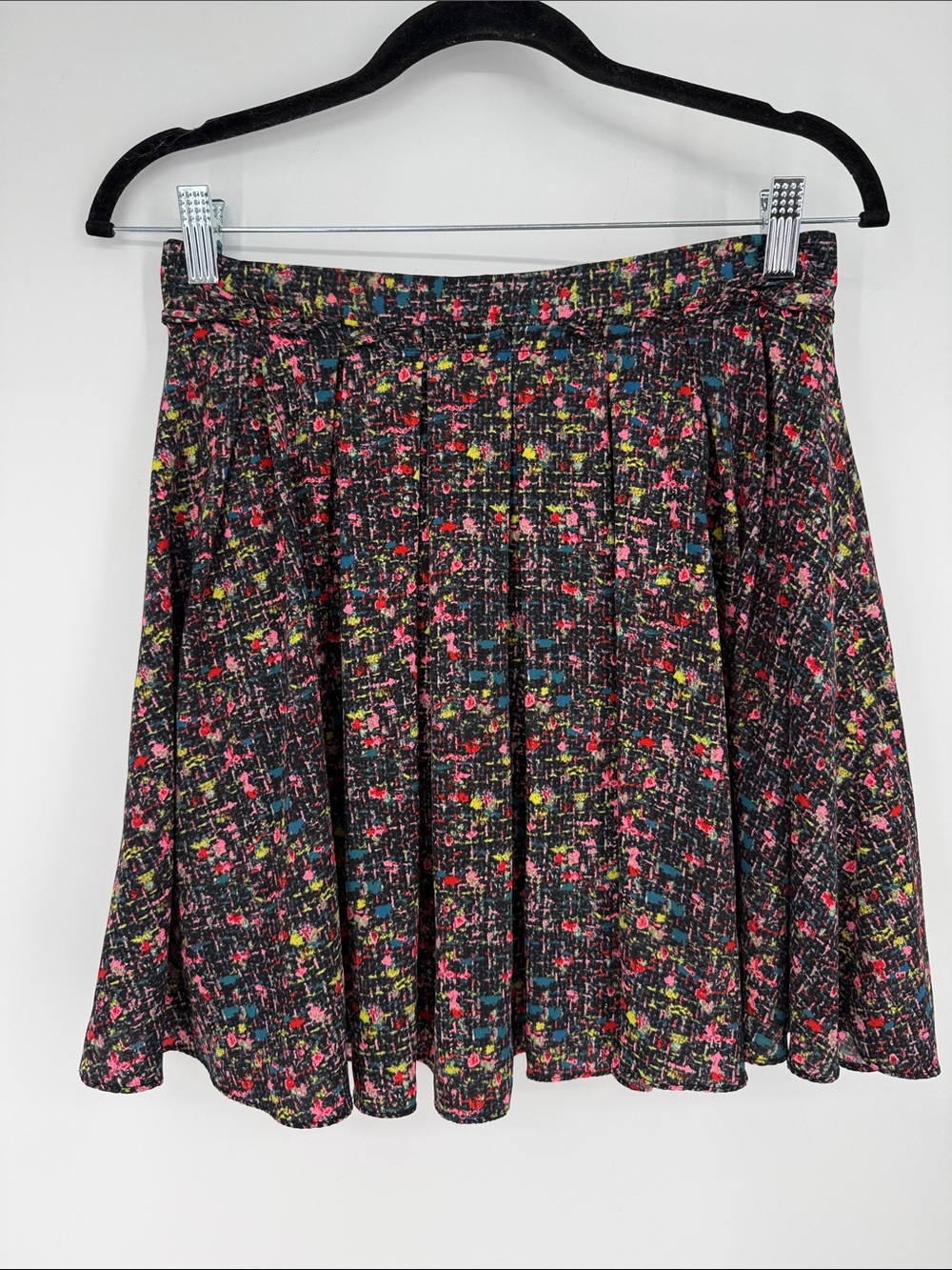 Collective Concepts Multicolored Pleated Skirt size M